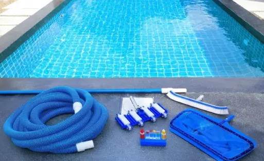Βασικός εξοπλισμός για ιδιοκτήτες οικιακής πισίνας