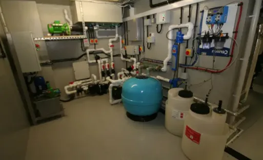 Καθαριότητα μηχανοστασίου πισίνας: Οδηγός για ασφαλή και αποτελεσματική συντήρηση